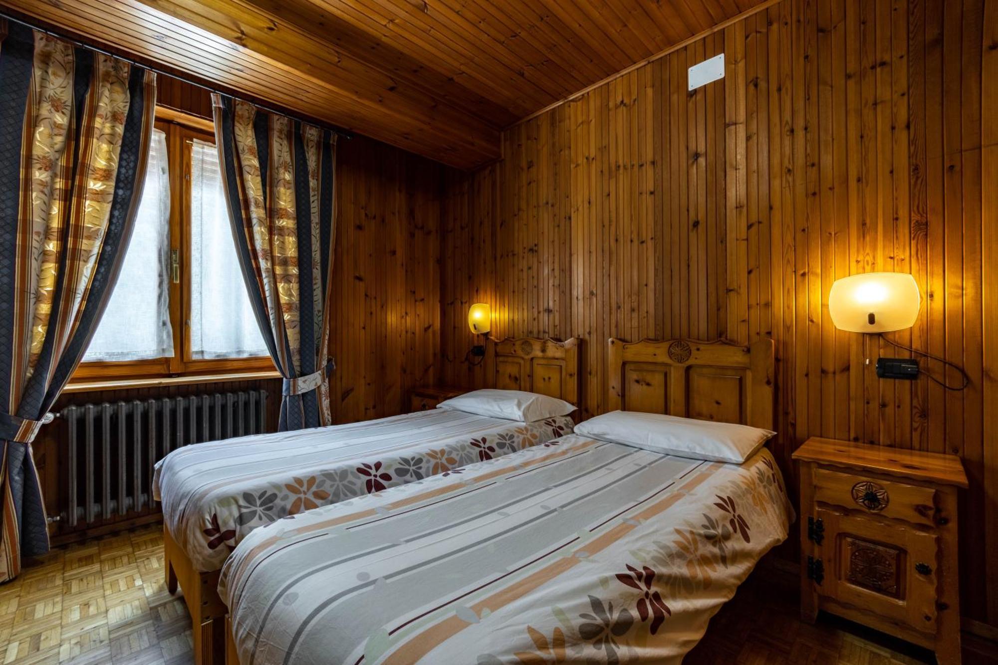 Hotel Le Campagnol Champoluc Exterior photo