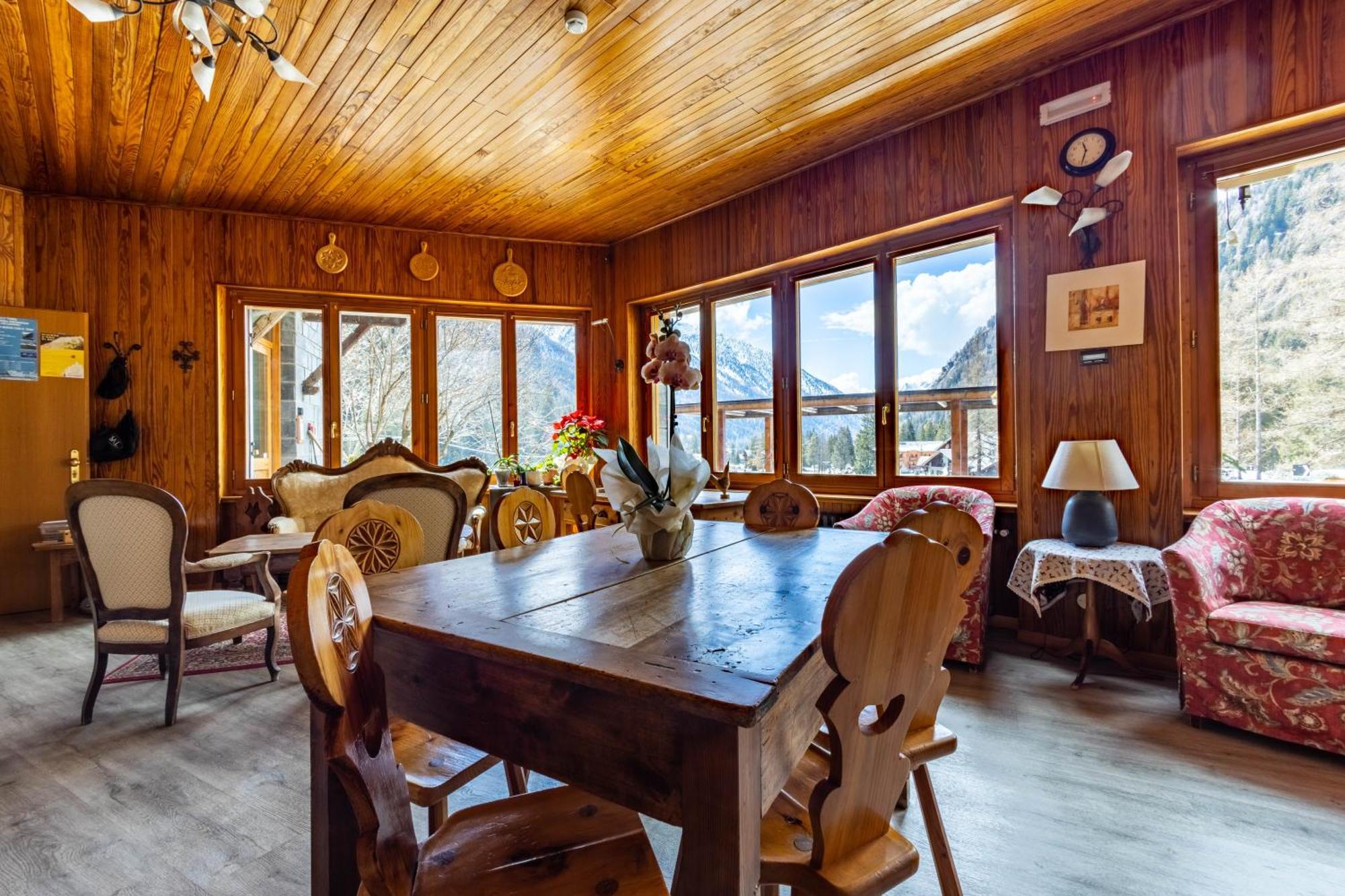 Hotel Le Campagnol Champoluc Exterior photo