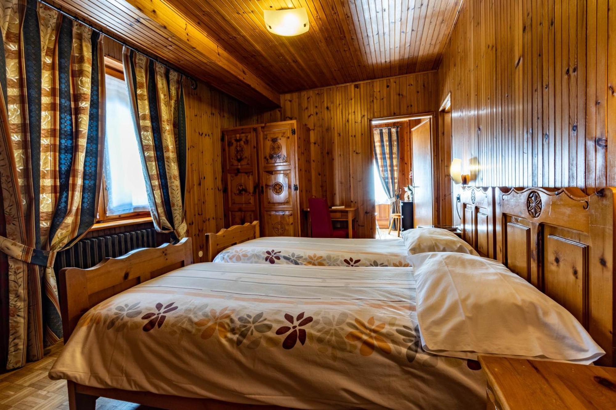 Hotel Le Campagnol Champoluc Exterior photo