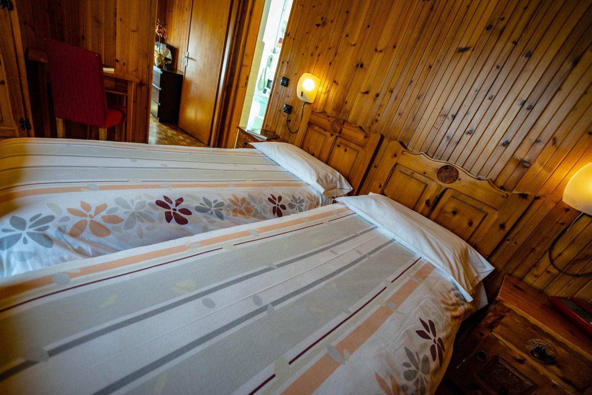 Hotel Le Campagnol Champoluc Exterior photo